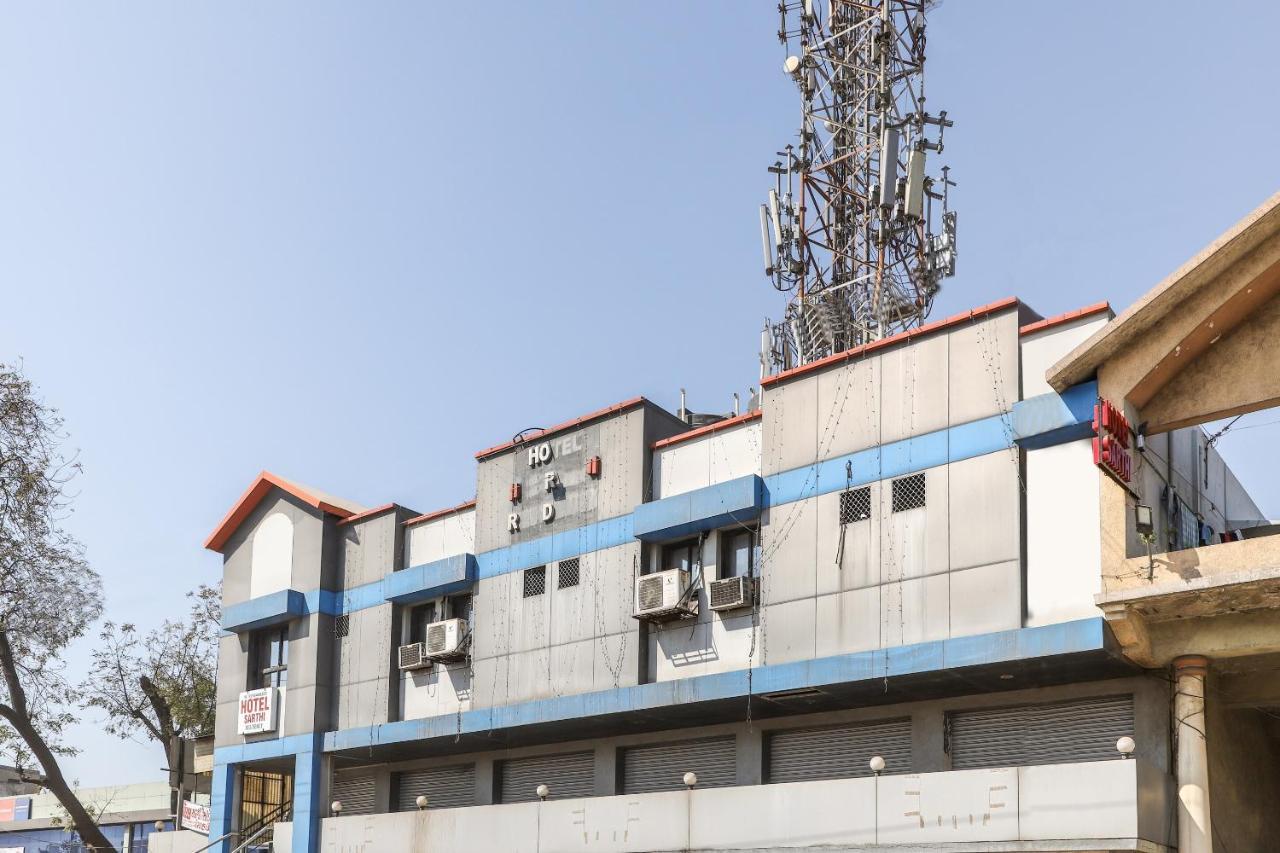 Oyo 69877 Hotel Sarthi Residency Ahmedabad Exterior photo